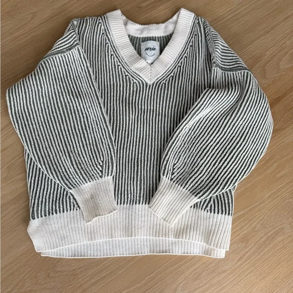 Aerie Striped oversized V-Neck Sweater, size S - Picture 1 of 1